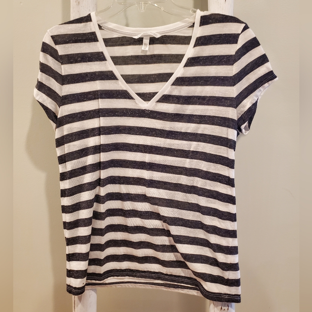 Victoria's Secret shirt top in white and Blackish horizontal stripe. Small